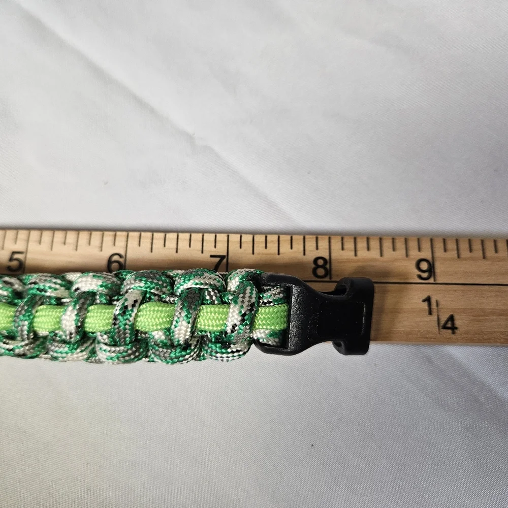 Handmade Green 550 Paracord Bracelet‎ Size 8